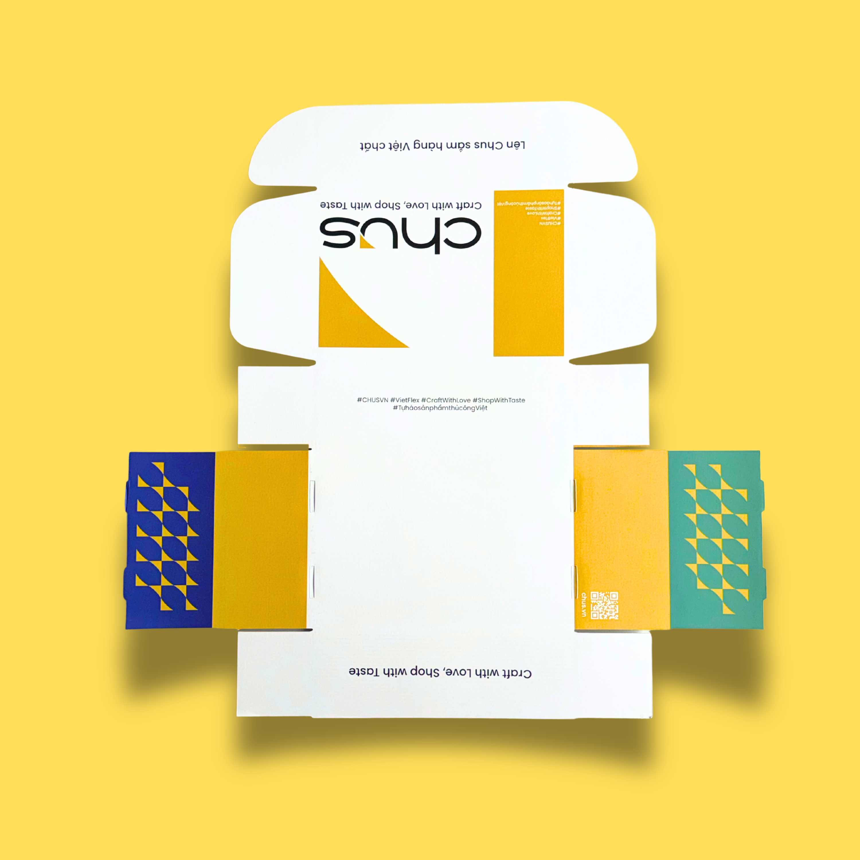 Custom mailer box with full-color interior printing and custom artwork designed to enhance the e-commerce unboxing experience